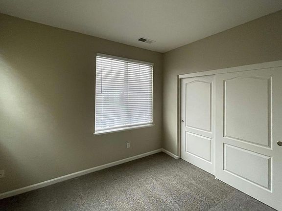 3rd image of 3931 Hidden Grove Ln #1