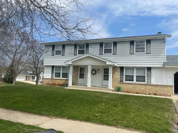 6700 Hill Ridge Dr #6702, Greendale, WI 53129