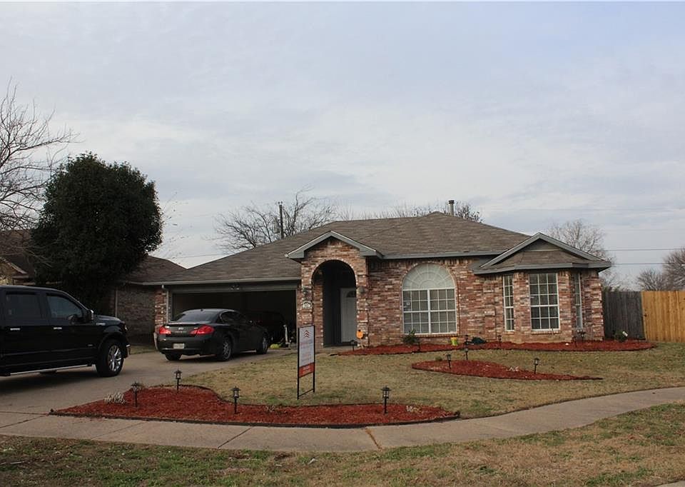 1st image of 902 Ponds Ct