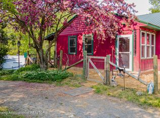 9763 N Territorial Rd, Dexter, MI 48130