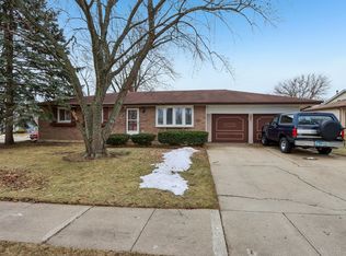 641 Winthrop Ave, Glendale Heights, IL 60139