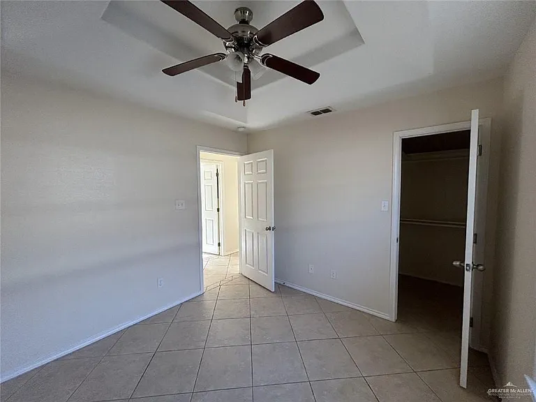 315 W Albatross Ave #A — Photo 11