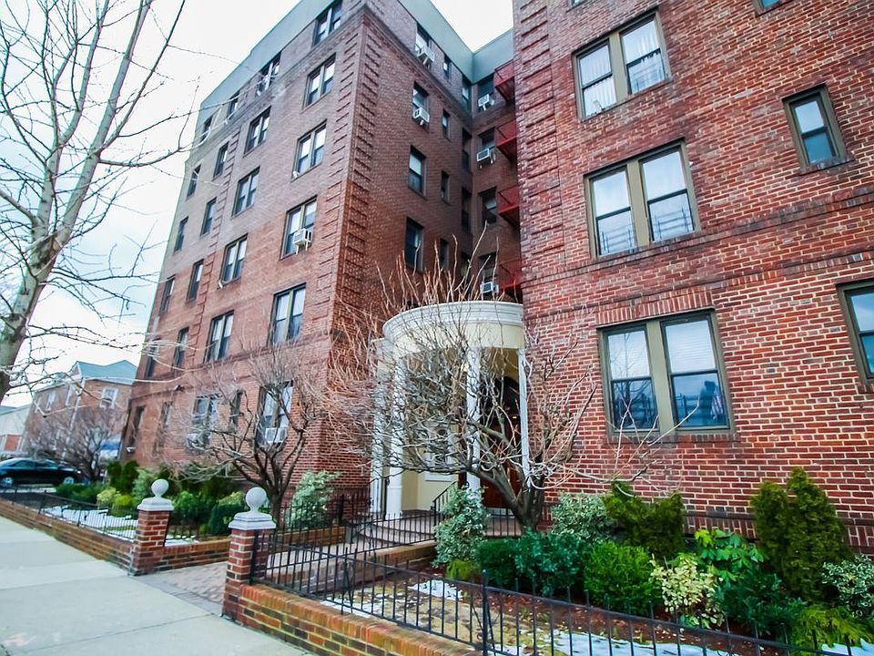 2nd image of 110 Shore Blvd APT 1C