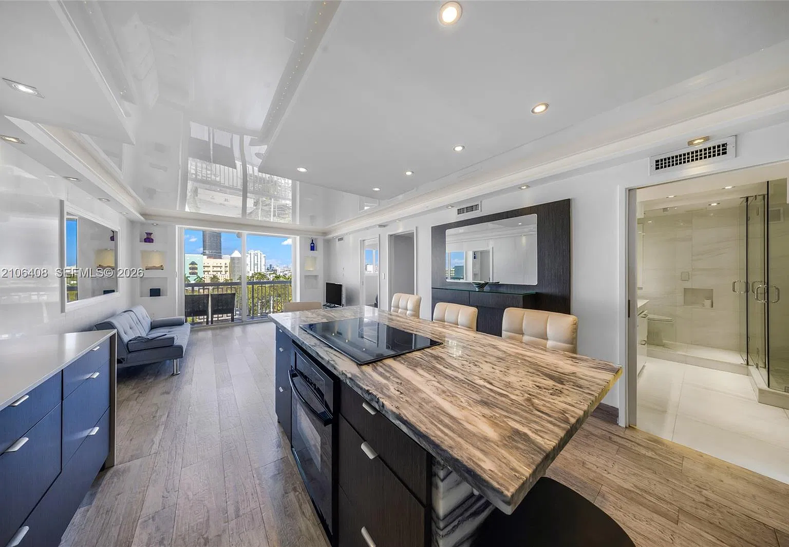The Presidential Condo — Photo 1