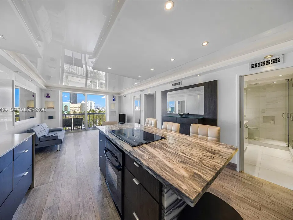401 Ocean Dr #801