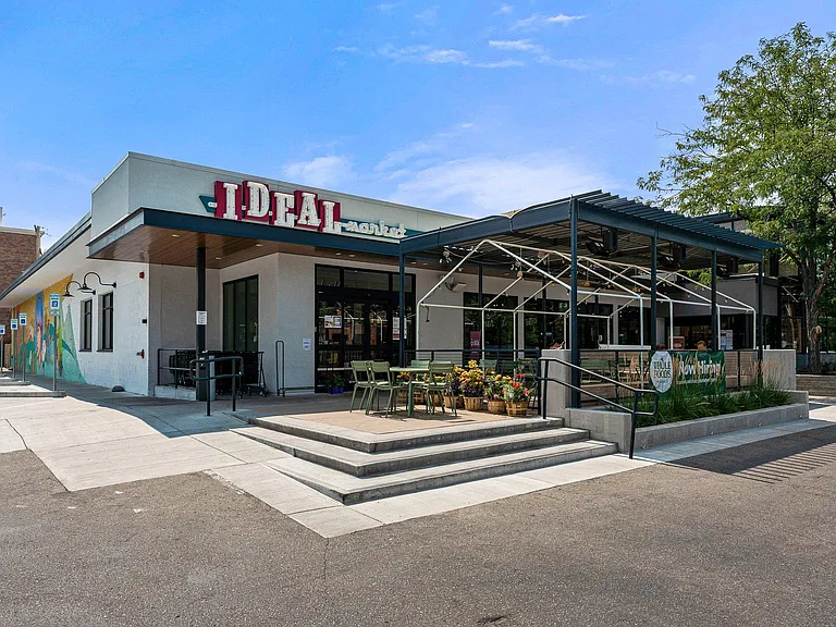 1000 N Ogden St — Photo 23
