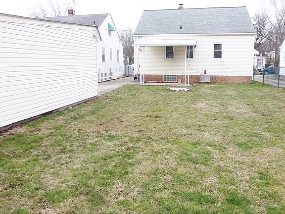 5th image of 14108 Bidwell Ave