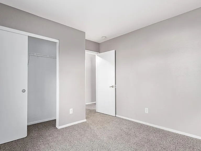 1368 S 232nd Ave — Photo 27