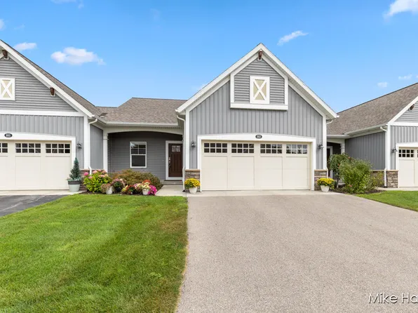 883 S Center Park Dr SW, Byron Center, MI 49315