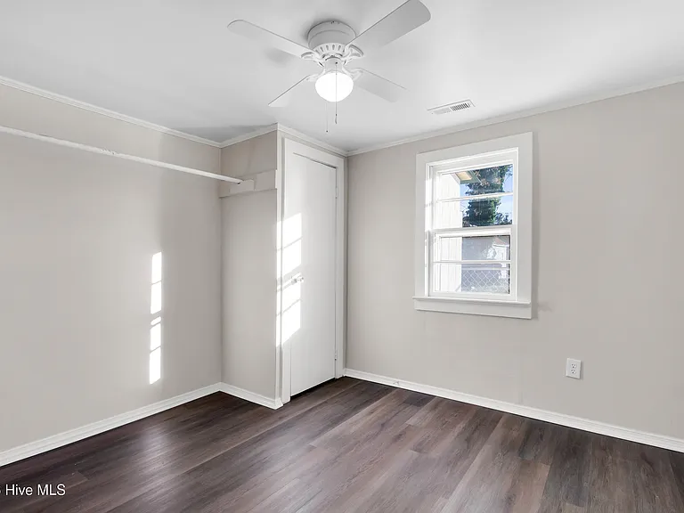 211 Lawson St — Photo 20