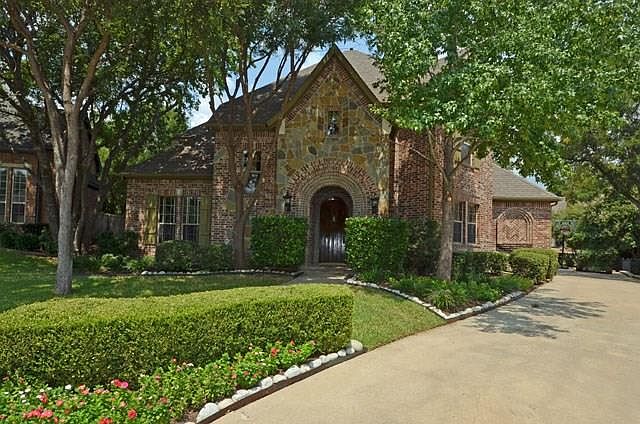 1st image of 1904 Pembroke Ln