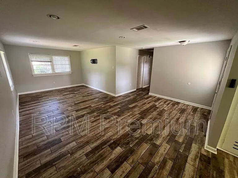 3337 Coolidge St — Photo 8