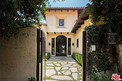 1st image of 1457 N Beverly Dr