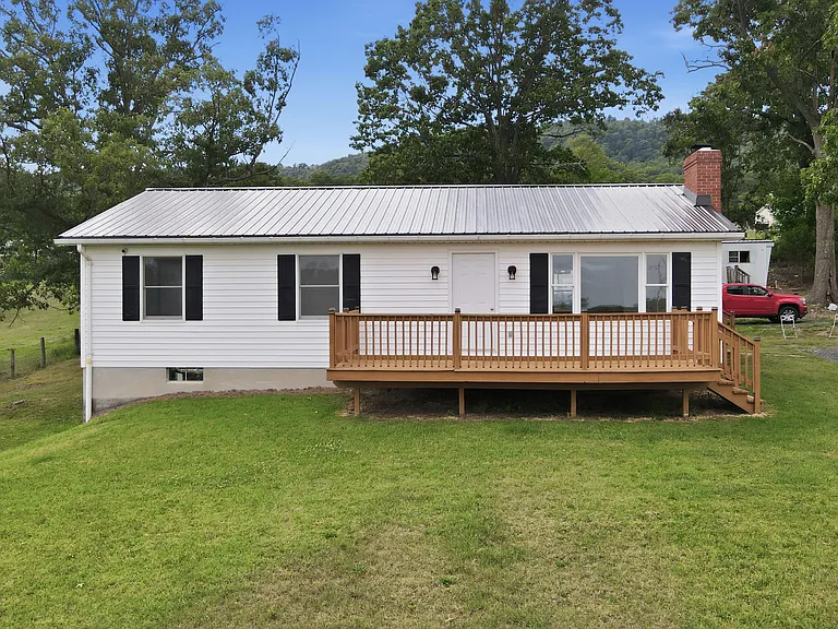 111 Labella Ct — Photo 30