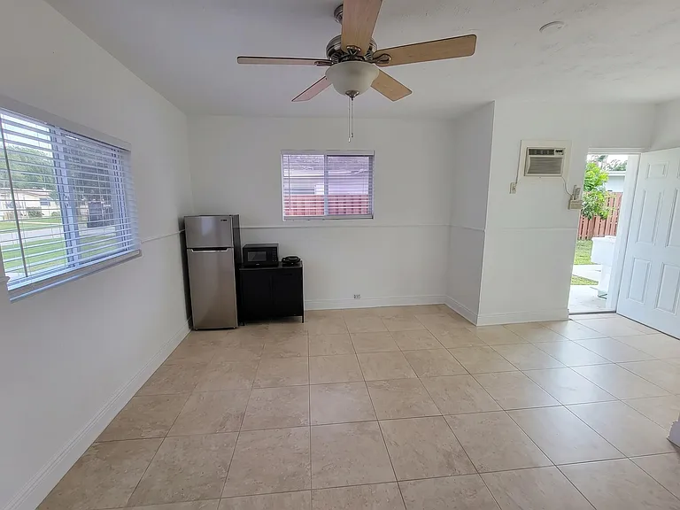 2021 NW 85th Ave — Photo 5