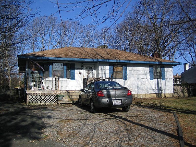 1st image of 101 Arpage Dr E