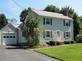 104 Beechnut Rd, Westwood, MA 02090