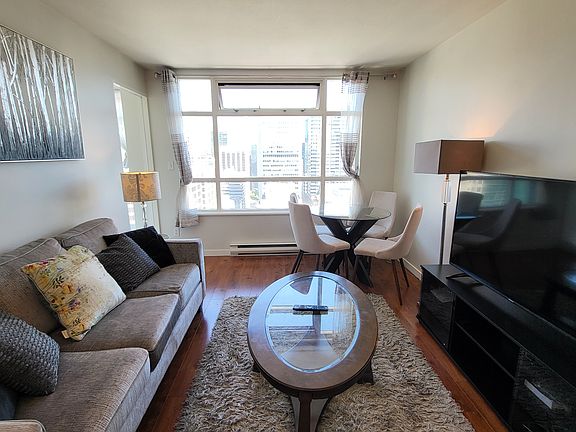 2nd image of 438 Seymour St #2803