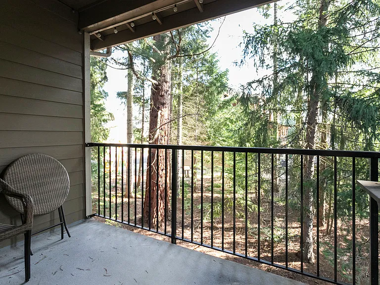 184 NE 79th Ave — Photo 32