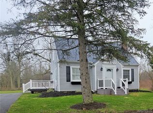 1214 Saunders Sett Rd, Lewiston, NY 14092