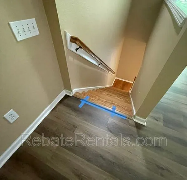 8907 Hampton Landing Dr E — Photo 24