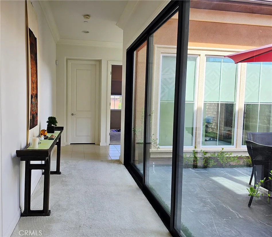 4 bed, 4.5 bath, 2755 sqft, $6,800 — Photo 3