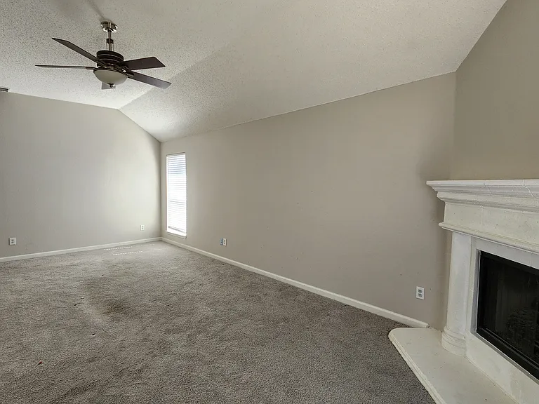 3408 Mosswood Dr — Photo 9