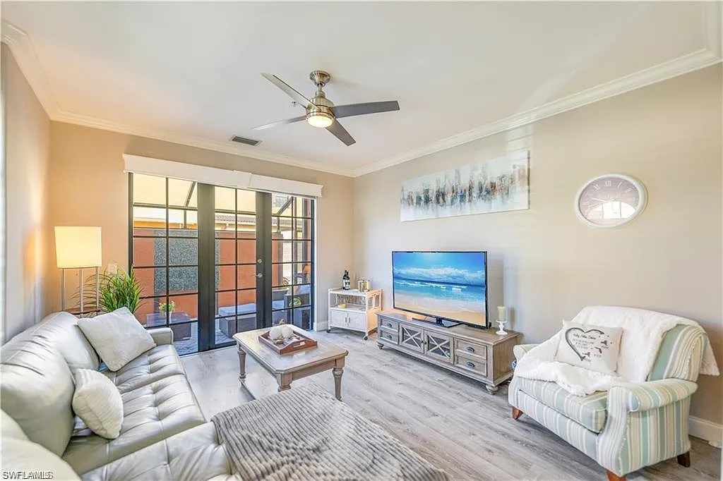 3 bed, 2.5 bath, 1674 sqft, $6,500 — Photo 3