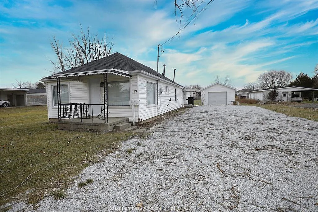 2 bed, $1,900 — Photo 3