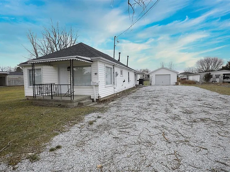 97 Taylor Ave — Photo 3