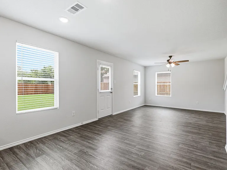 832 Eagles Nest Dr — Photo 13
