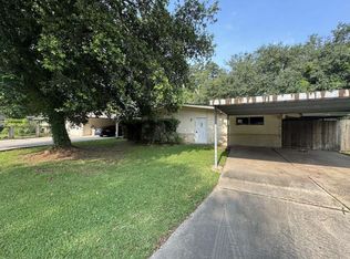 270 Triangle Dr, Vidor, TX 77662