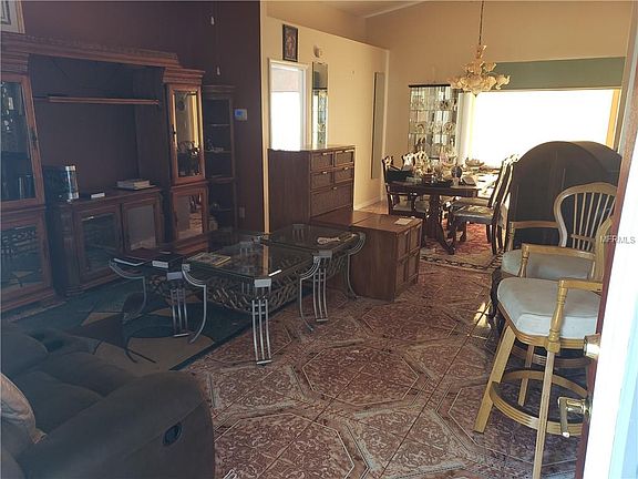 3rd image of 2805 Woodruff Dr