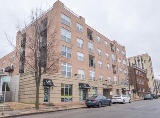 1920 N Farwell Ave #402, Milwaukee, WI 53202