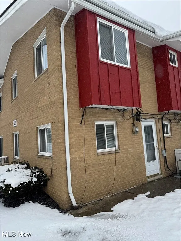 1255 E 279th St #3N photo 1