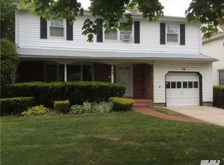 78 Grove Ave, Cedarhurst, NY 11516