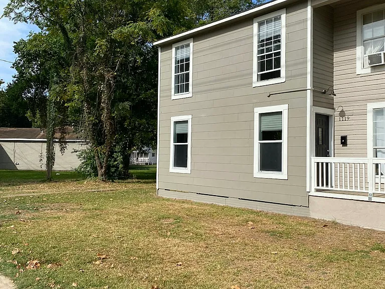 1119 Beverly St — Photo 16