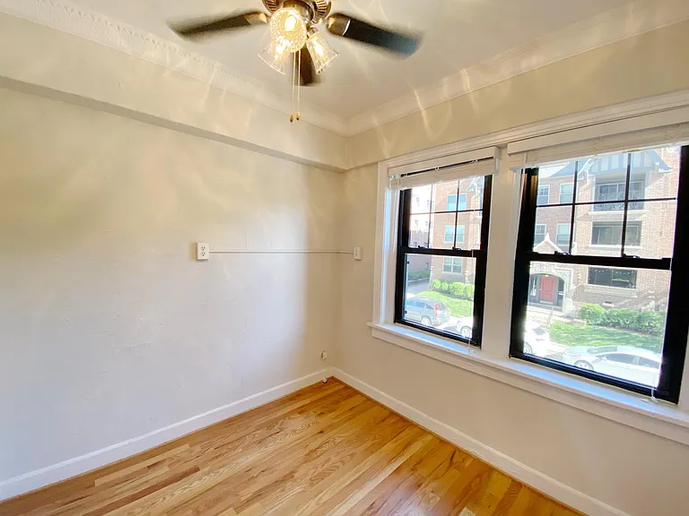 Longfellow Apartments — Photo 13