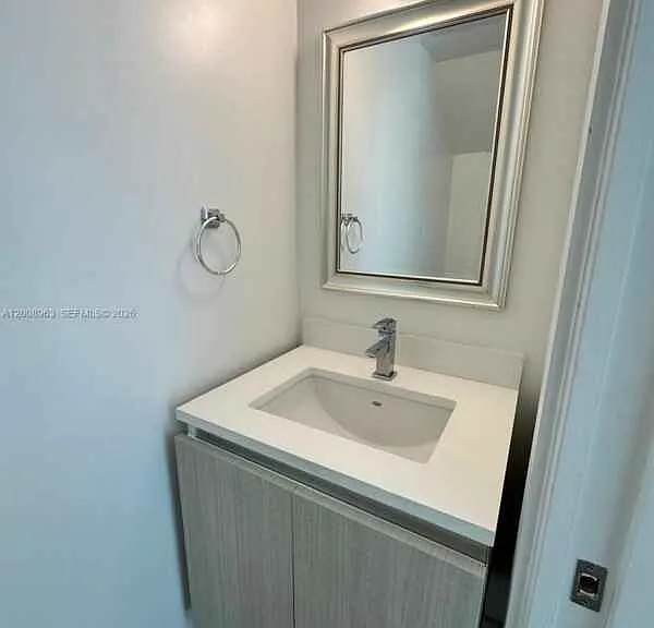 722 NE 15th Ave — Photo 6
