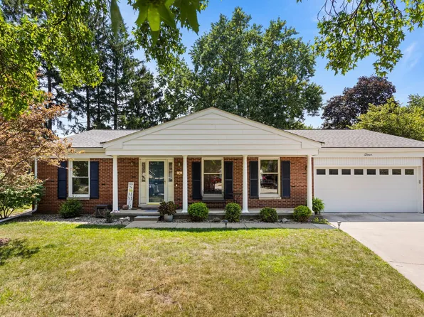 4 Stanford Pl, Champaign, IL 61820