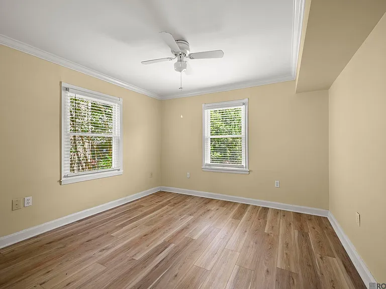 975 Rittiner Dr — Photo 7