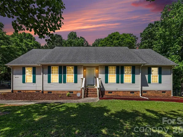 809 Robertson Rd, Rock Hill, SC 29730
