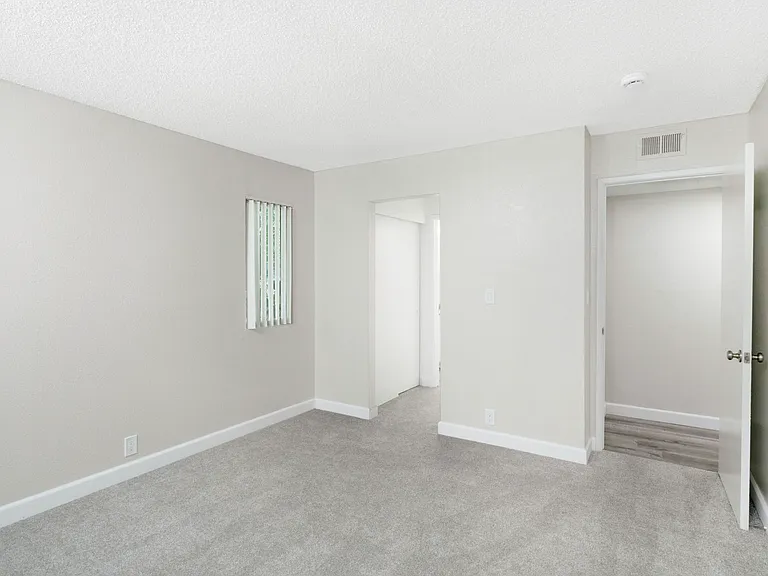 Coyle Creek Apartments — Photo 6