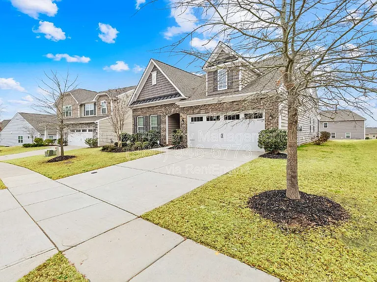 2207 Restina Dr — Photo 2