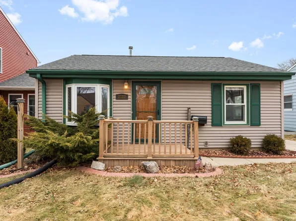 2812 East Allerton AVENUE, Saint Francis, WI 53235