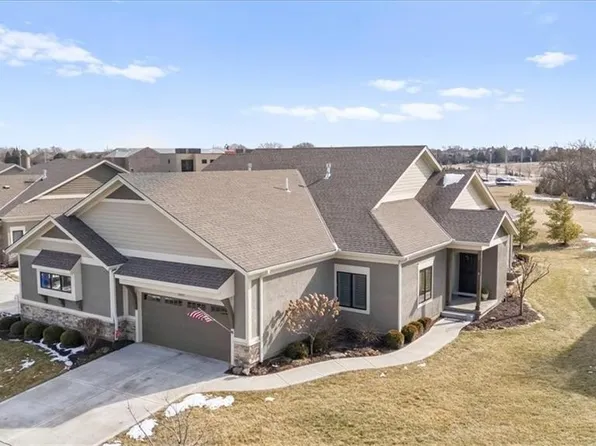 11493 S Waterford Dr, Olathe, KS 66061