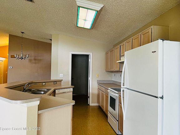 2nd image of 2164 Bayhill Dr