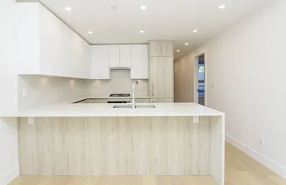 2 bed, 888 sqft, $4,500 — Photo 2