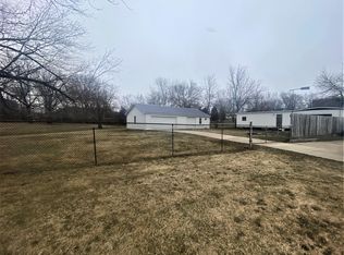 7905 Bristol Rd, Bristol, WI 53104