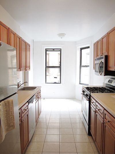 1st image of 2 S Pinehurst Ave APT 4E